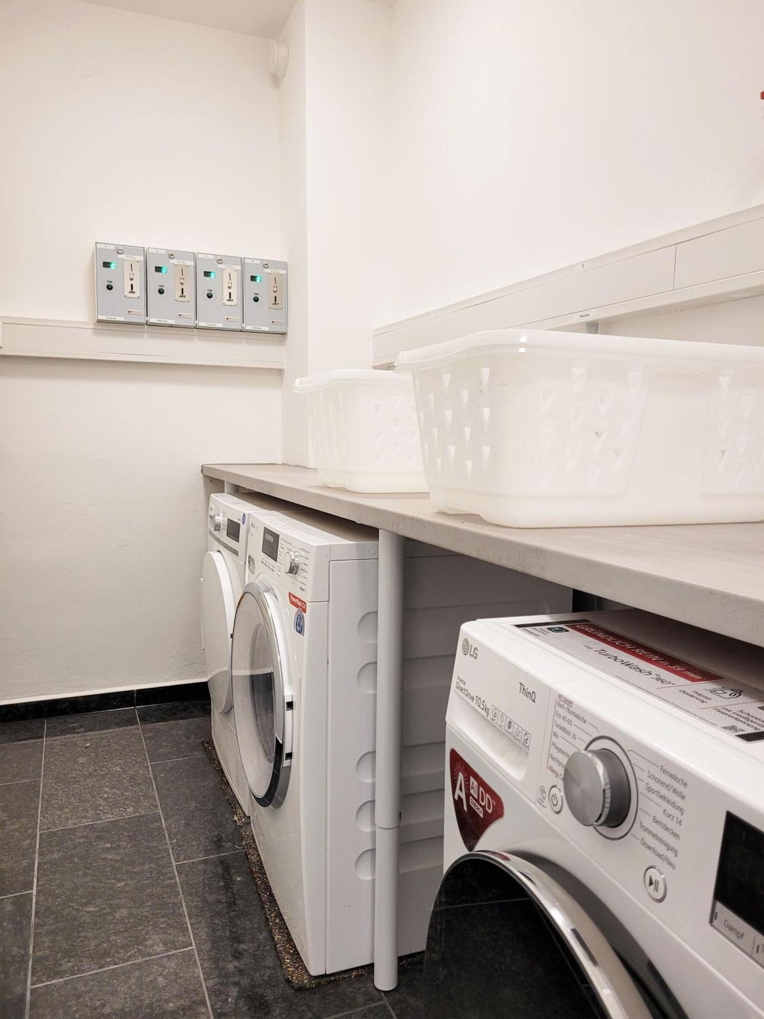 Moderne 1 Zimmer Ferienwohnung Mit Sonnenterrasse Und Parkplatz, In Ruhiger Lage, Nur Wenige Gehminuten Zum Ostsee Sandstrand Scharbeutz Esterno foto