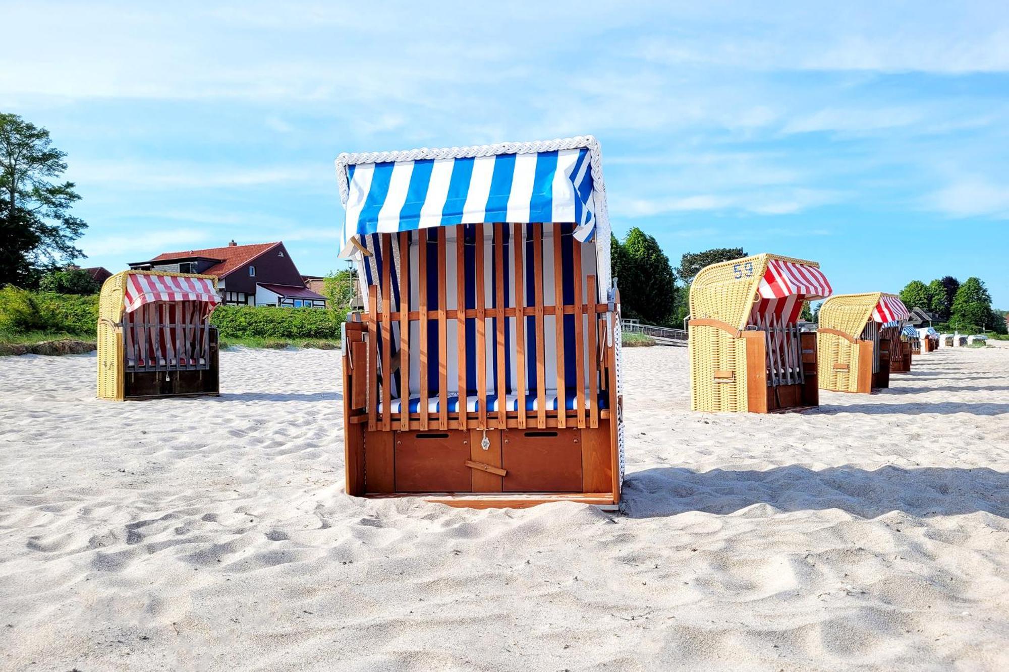 Moderne 1 Zimmer Ferienwohnung Mit Sonnenterrasse Und Parkplatz, In Ruhiger Lage, Nur Wenige Gehminuten Zum Ostsee Sandstrand Scharbeutz Esterno foto